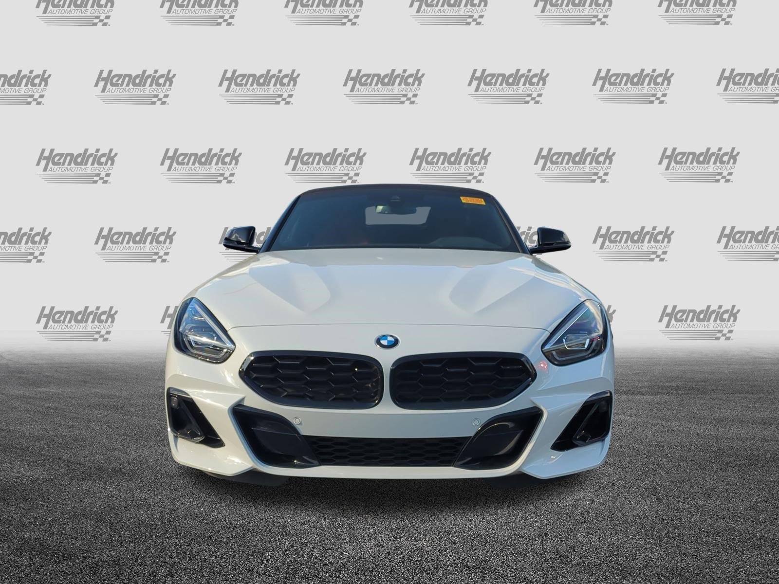 Used 2026 BMW Z4 M40i w/ Shadowloine Package image 3