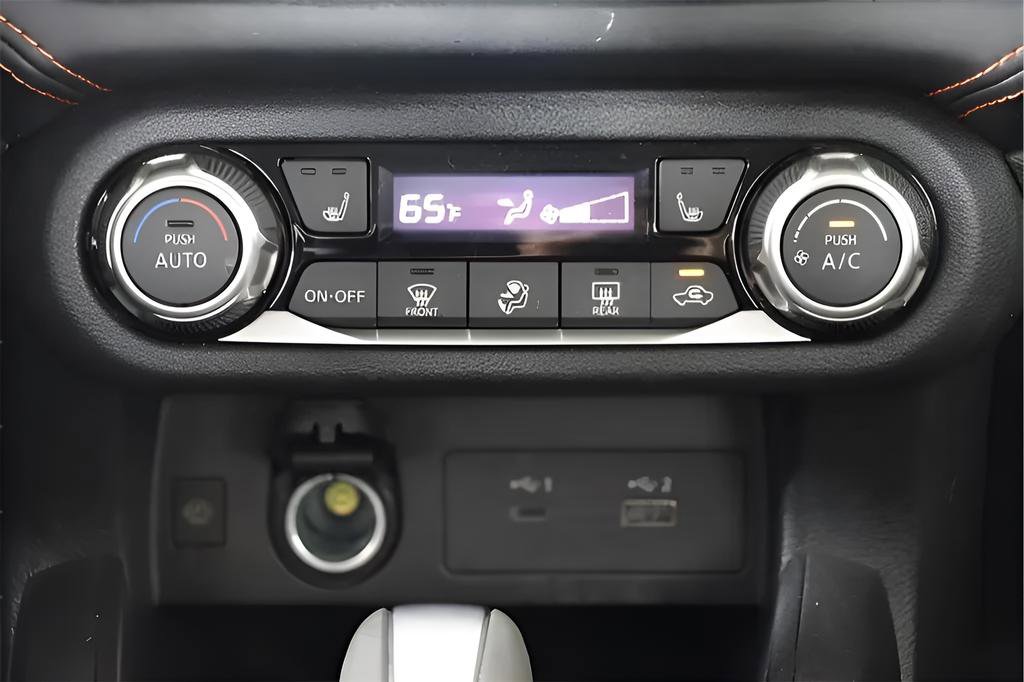 Used 2023 Nissan Versa SR w/ Trunk Package FWD image 15