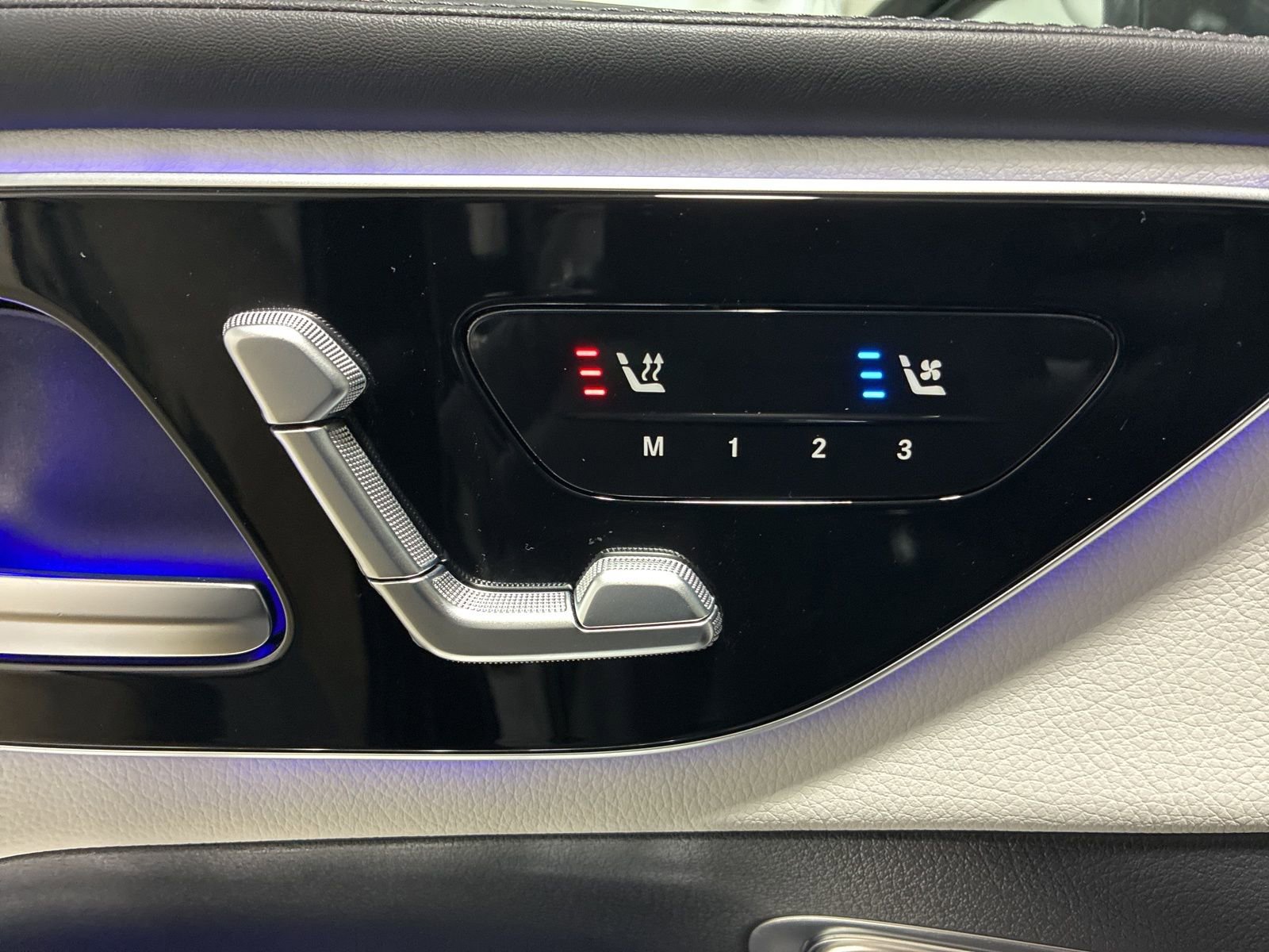 Used 2025 Mercedes-Benz GLC 300 GLC 300 Coupe image 7