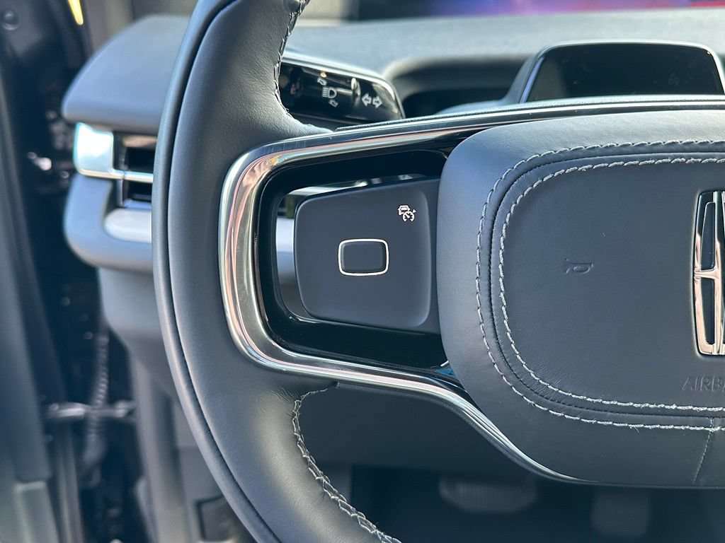 New 2027 Lincoln Navigator Reserve w/ Jet Appearance Package AWD/4WD image 8