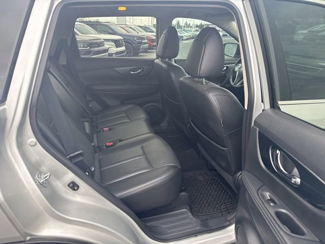 Used 2016 Nissan Rogue SL w/ SL Premium Package image 21
