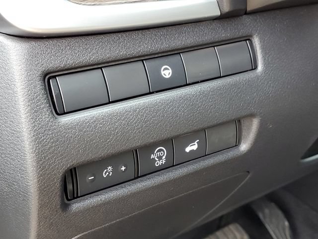 Used 2024 Nissan Rogue Platinum AWD/4WD image 13