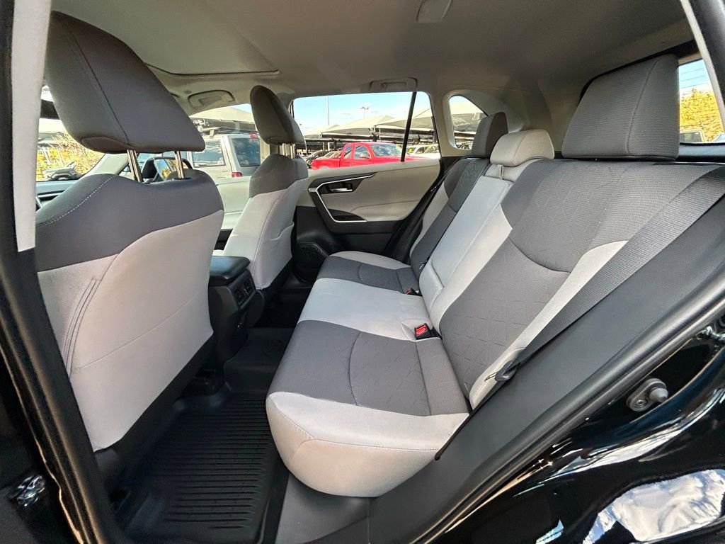 Used 2025 Toyota RAV4 XLE w/ Convenience Package image 29