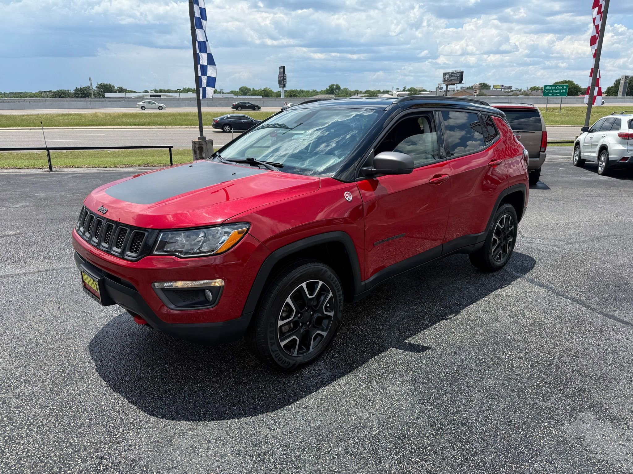 Used 2020 Jeep Compass Trailhawk image 1