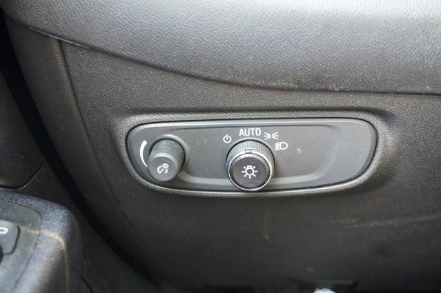 Used 2023 Chevrolet Equinox LT image 23