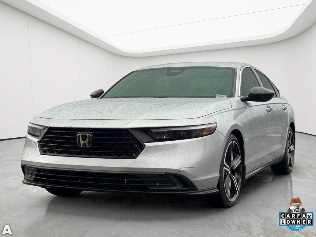 Used 2024 Honda Accord Sport image 2
