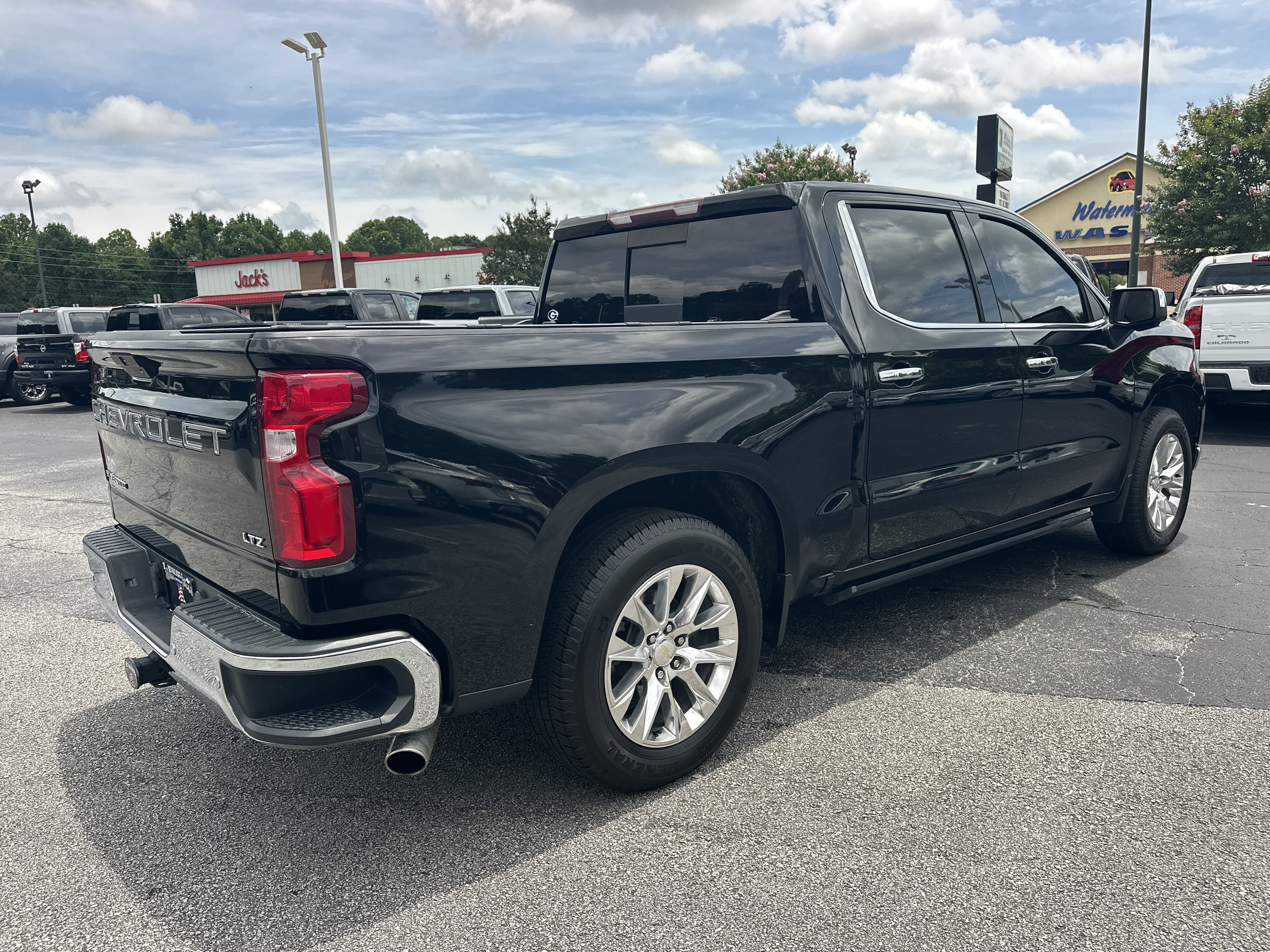 Used 2021 Chevrolet Silverado 1500 LTZ RWD image 7