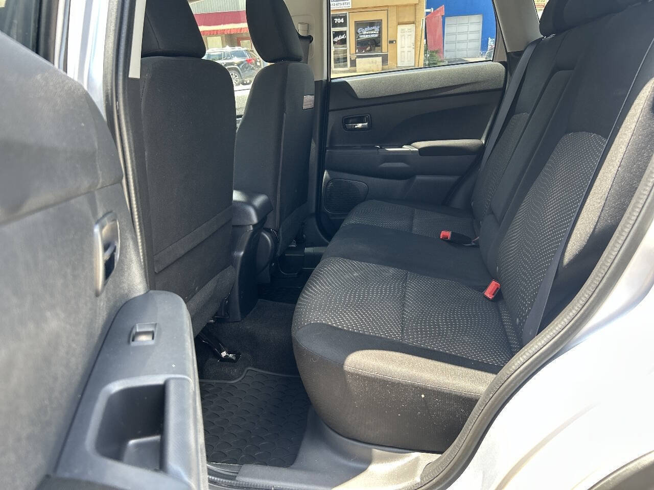 Used 2016 Mitsubishi Outlander Sport SE AWD/4WD image 16