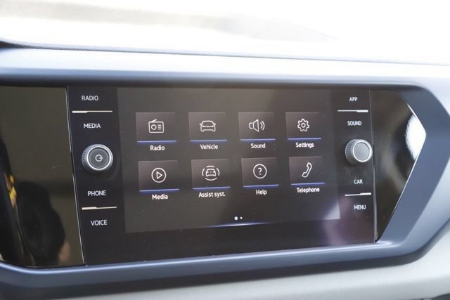 Used 2022 Volkswagen Taos SE w/ Panoramic Sunroof Package AWD/4WD image 25