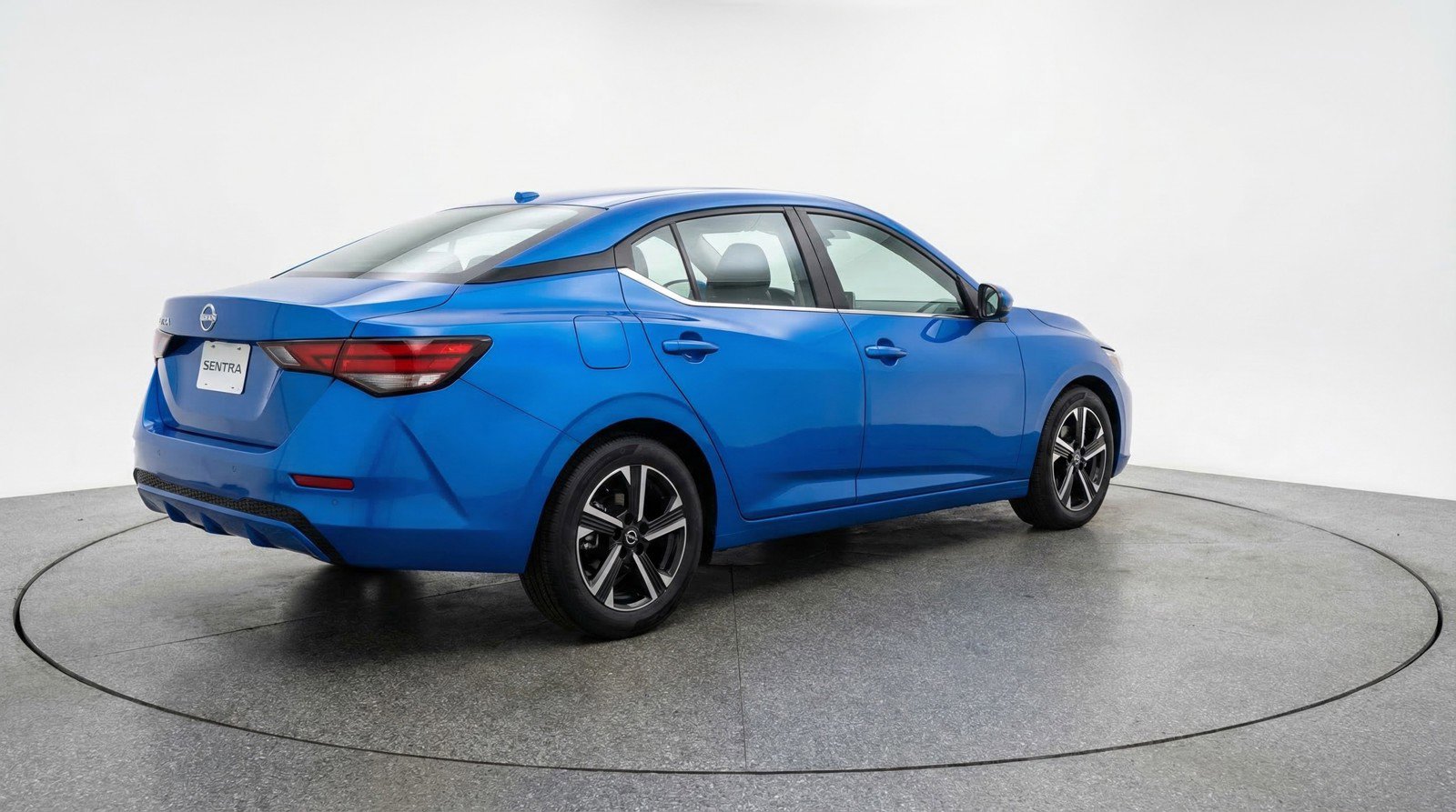 Used 2025 Nissan Sentra SV image 9