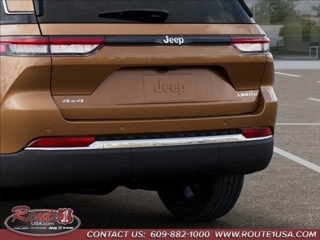 New 2026 Jeep Grand Cherokee Limited w/ Luxury Tech Group II AWD/4WD image 14