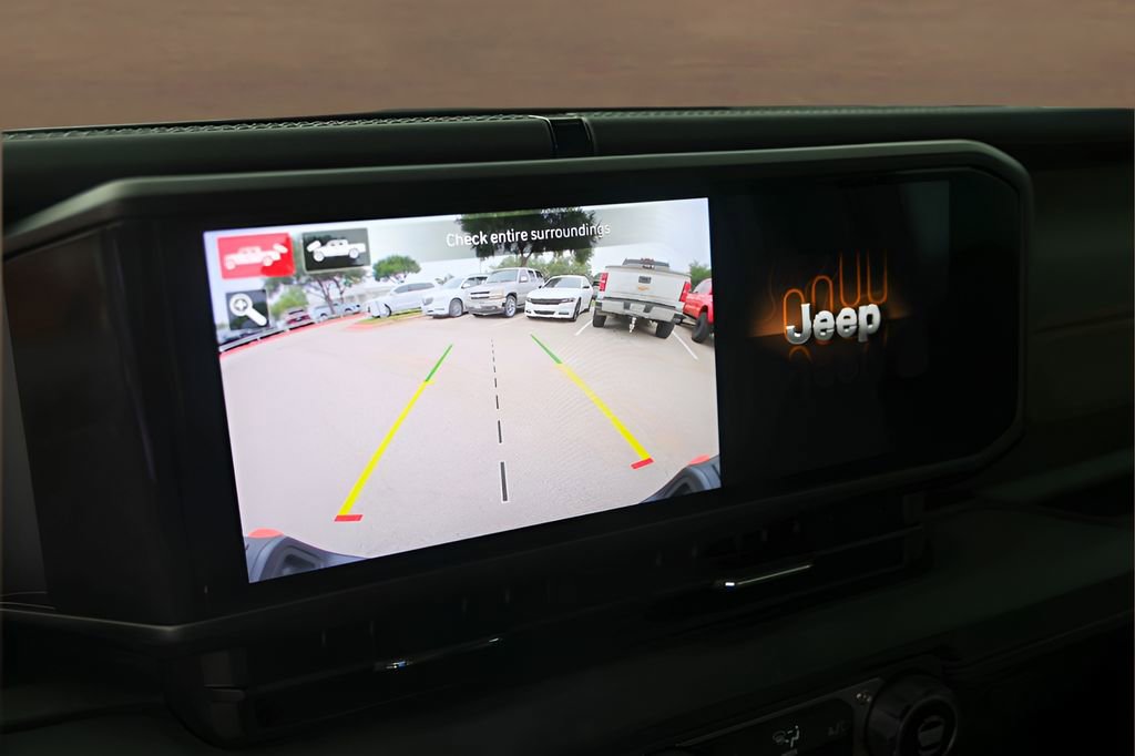 Used 2024 Jeep Gladiator Mojave AWD/4WD image 16