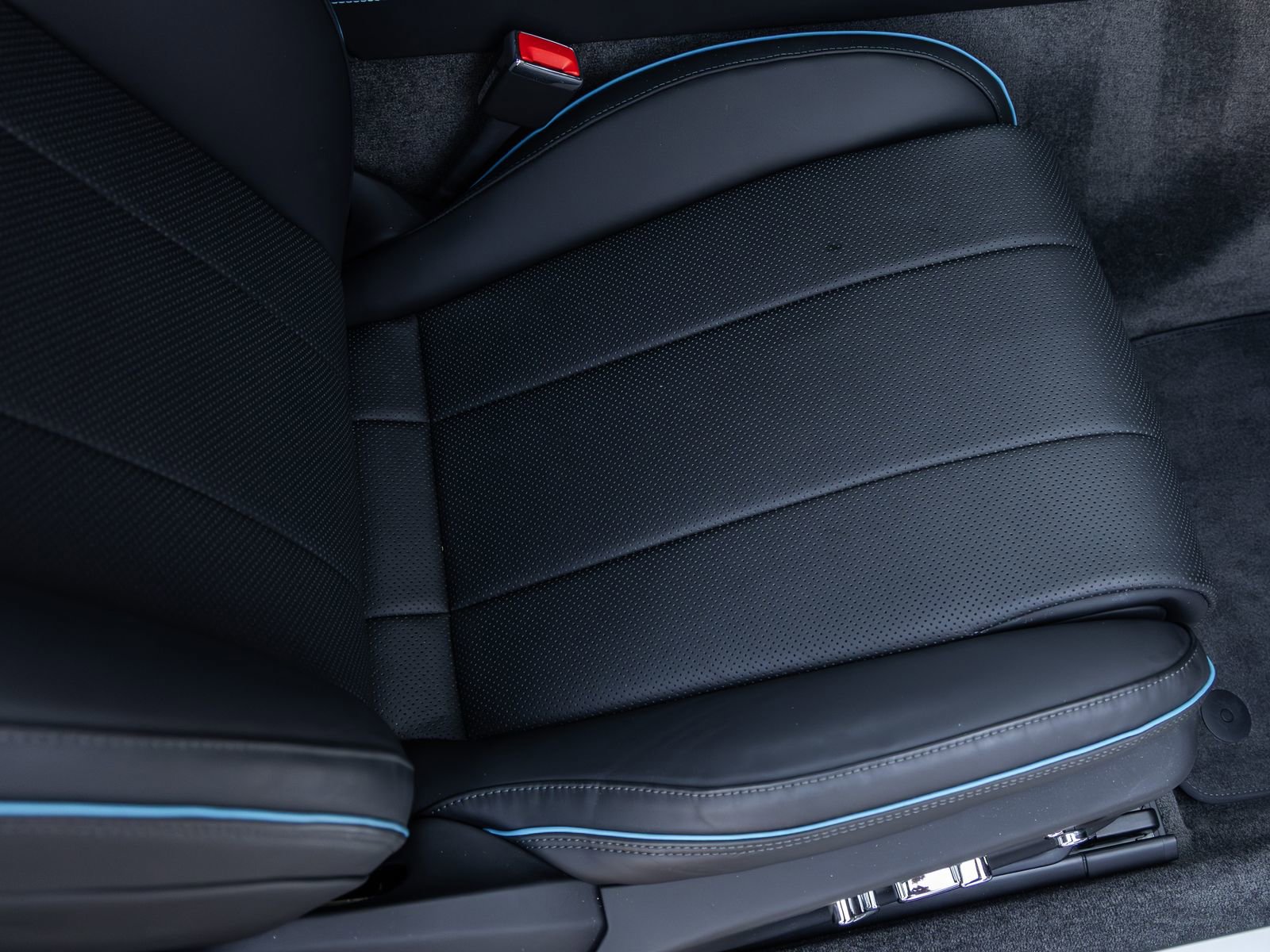 Used 2024 Bentley Continental GT image 44