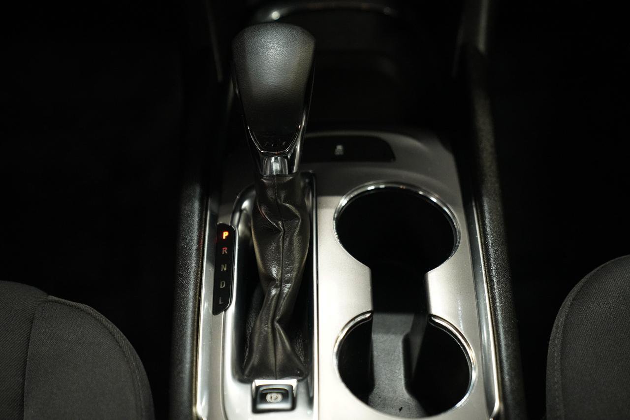 Used 2023 Chevrolet Malibu LT FWD image 32