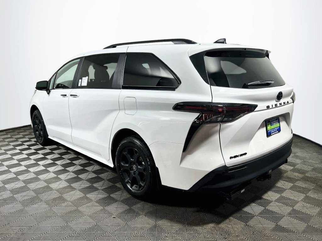 New 2026 Toyota Sienna XLE Woodland Edition AWD/4WD image 5