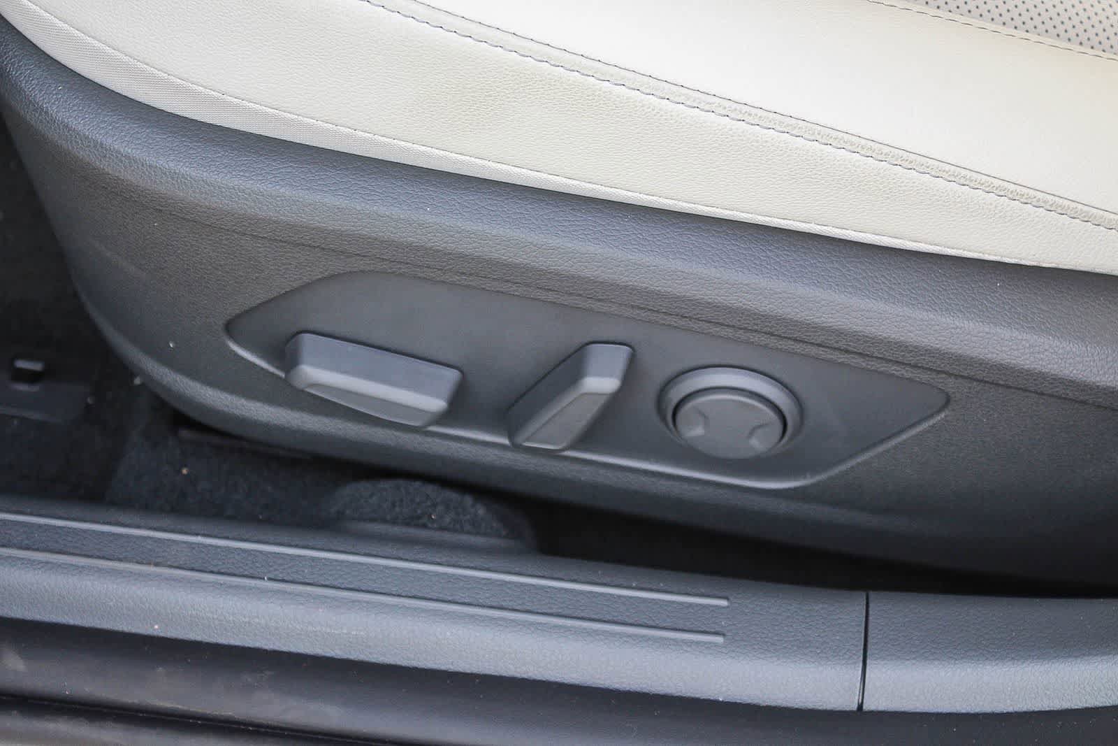 New 2026 Hyundai Sonata Limited FWD image 28