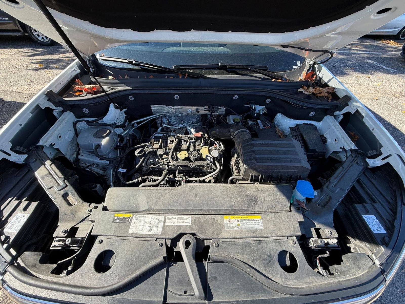 Used 2025 Volkswagen Atlas Cross Sport SE image 32