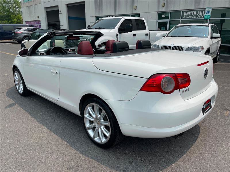 Used 2011 Volkswagen Eos Lux FWD image 9
