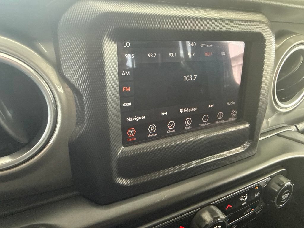 Used 2020 Jeep Wrangler Unlimited Sahara AWD/4WD image 26