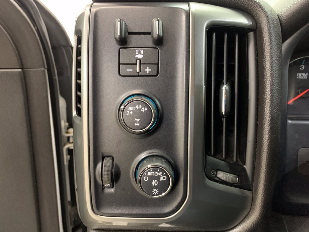 Used 2019 Chevrolet Silverado 1500 LT w/ All Star Edition AWD/4WD image 23