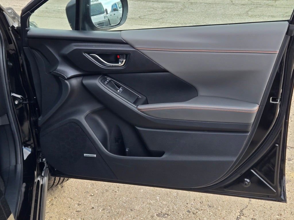 Certified 2025 Subaru Crosstrek 2.5i Limited AWD/4WD image 5