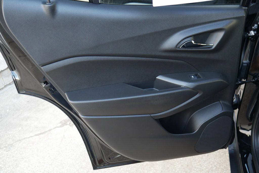 Used 2025 Chevrolet Trax LT w/ Driver Confidence Package image 30