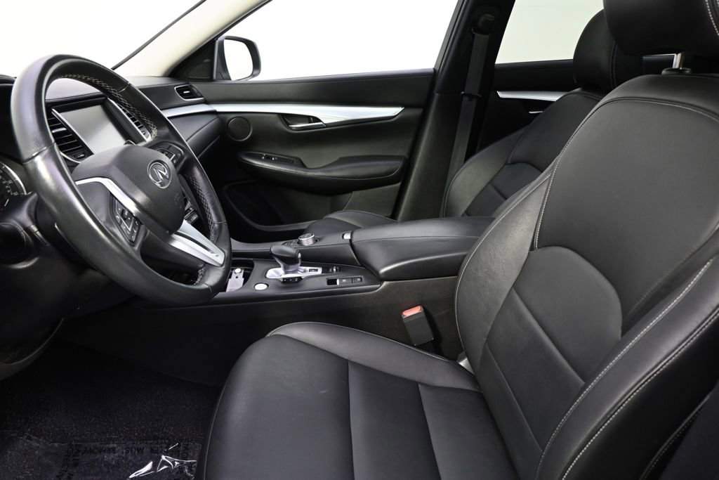 Used 2019 INFINITI QX50 Luxe w/ Cargo Package AWD/4WD image 10