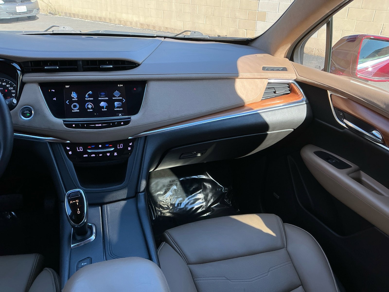 Used 2017 Cadillac XT5 Platinum w/ Driver Assist Package image 17