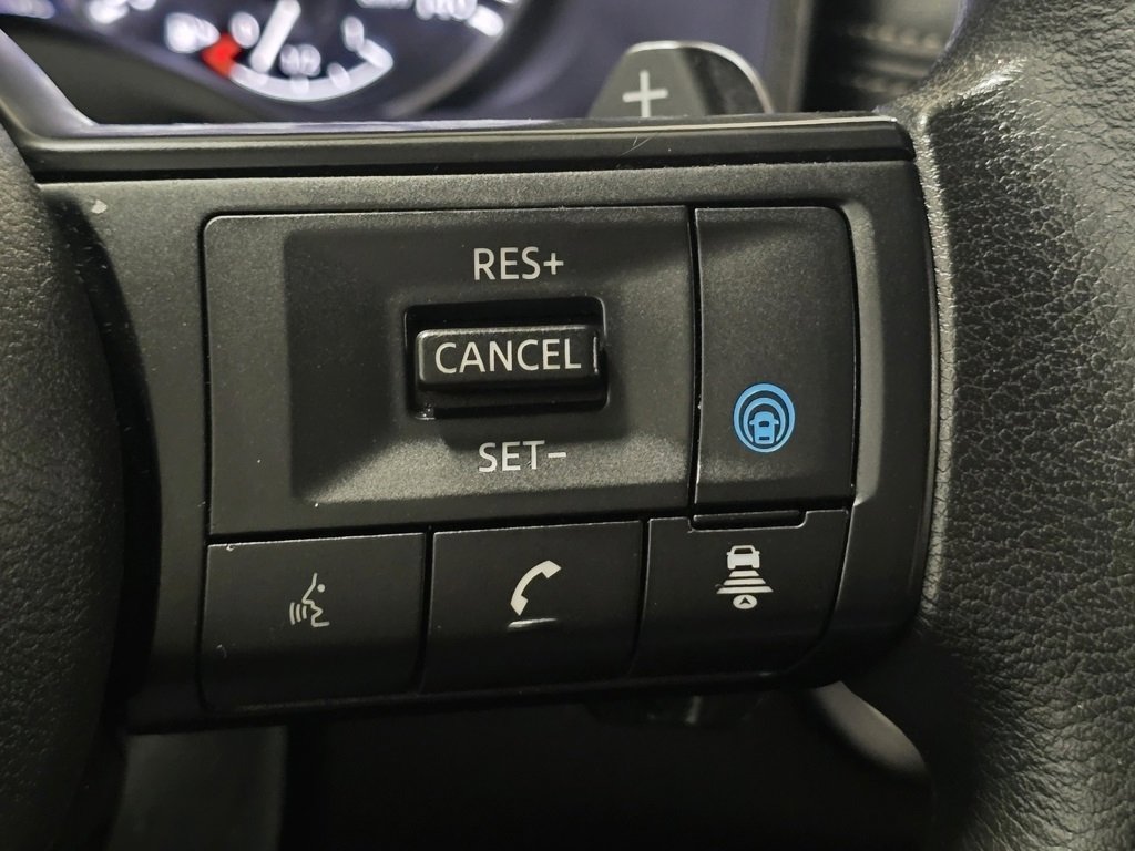 Used 2024 Nissan Rogue SV image 29