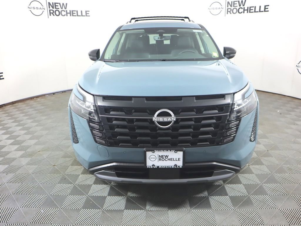 New 2026 Nissan Pathfinder SL image 2
