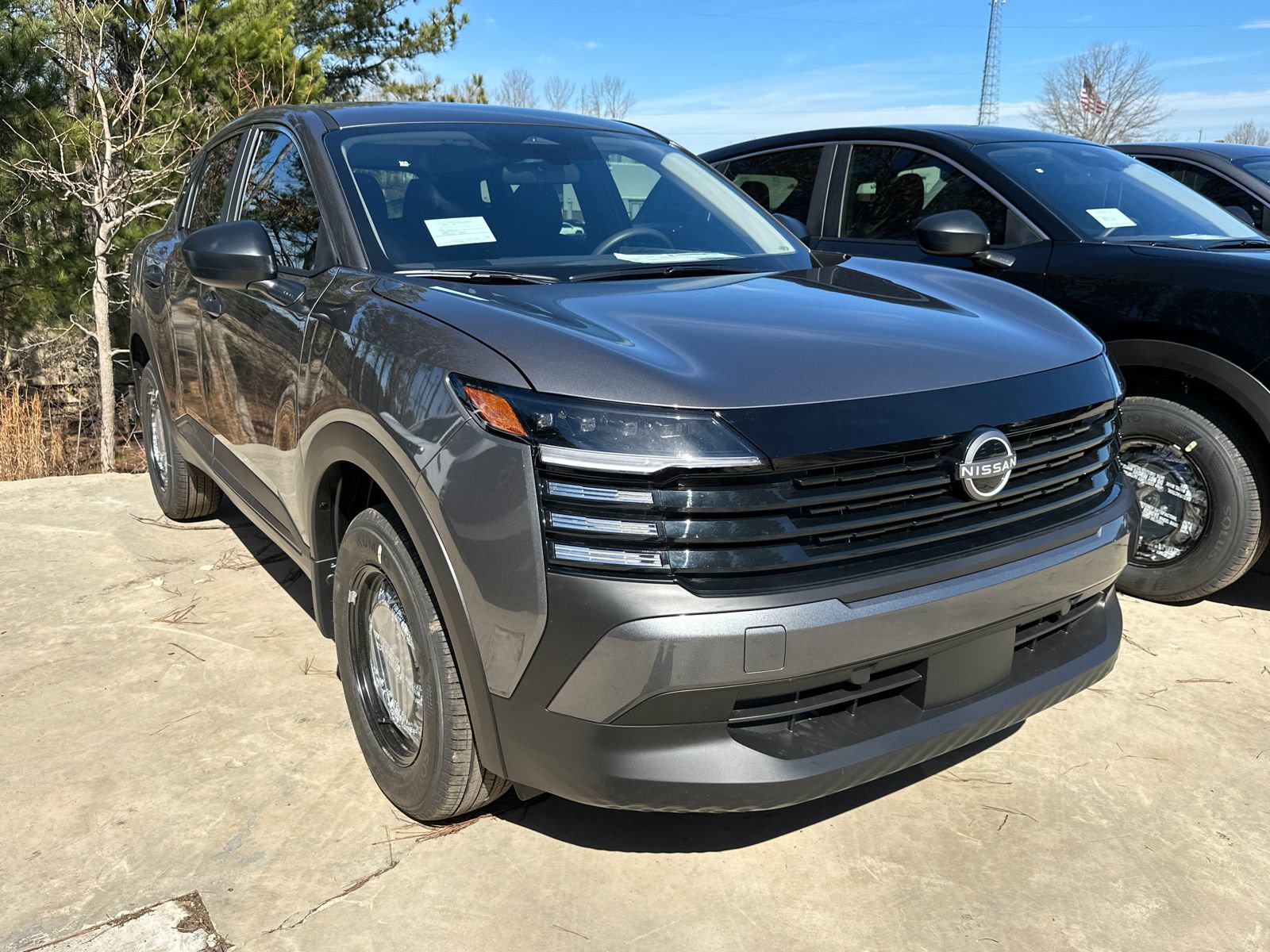 New 2026 Nissan Kicks S image 3