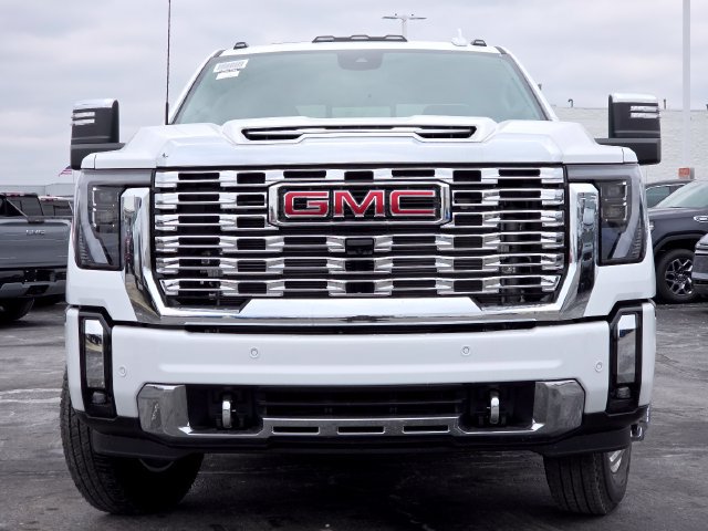 New 2026 GMC Sierra 3500 Denali w/ Denali Reserve Package AWD/4WD image 22