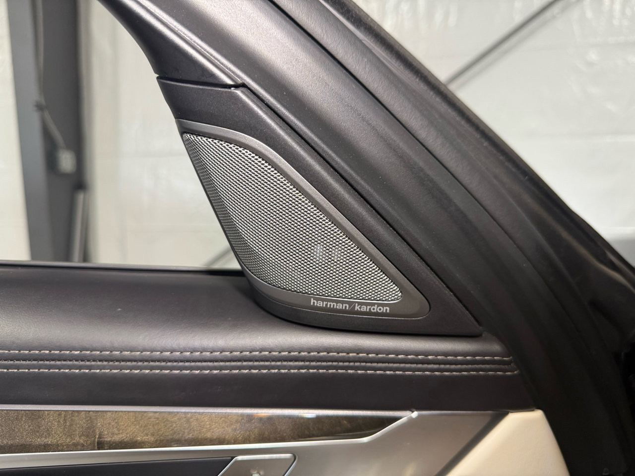 Used 2018 BMW 750i xDrive image 13