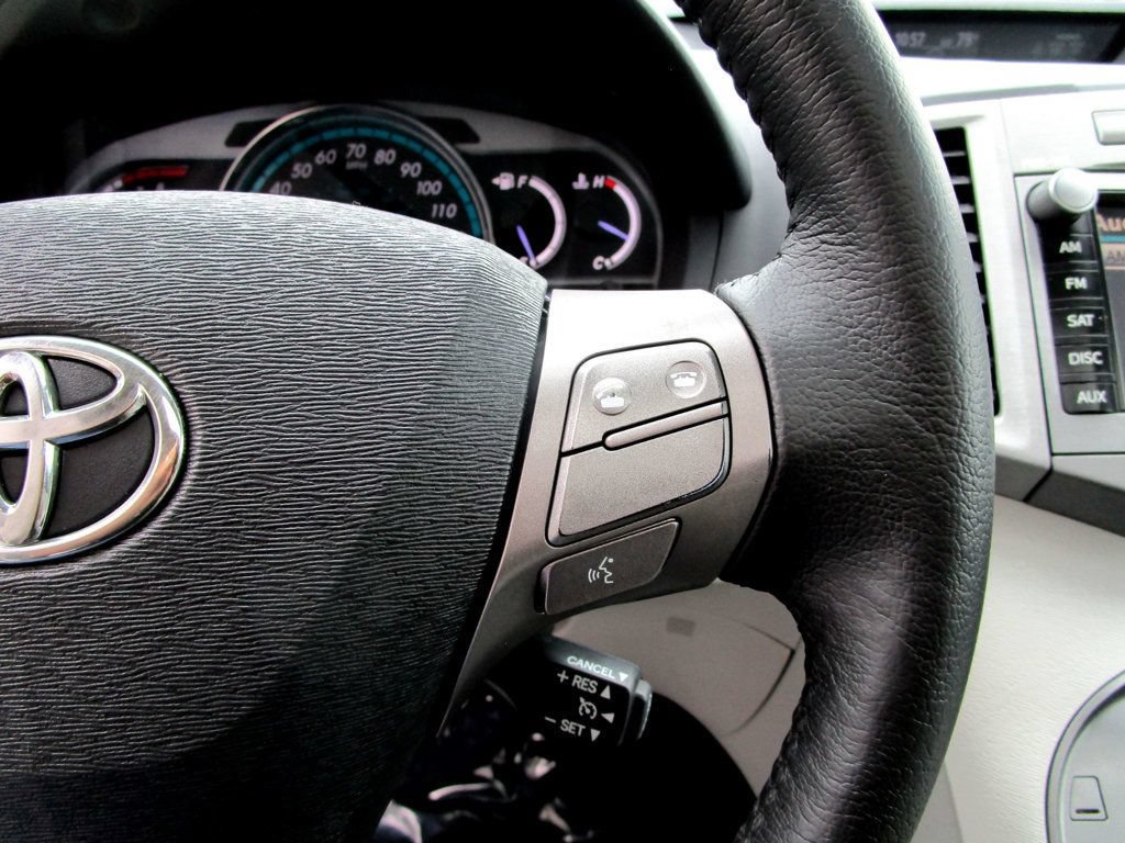Used 2012 Toyota Venza Limited w/ Tow Pkg AWD/4WD image 19