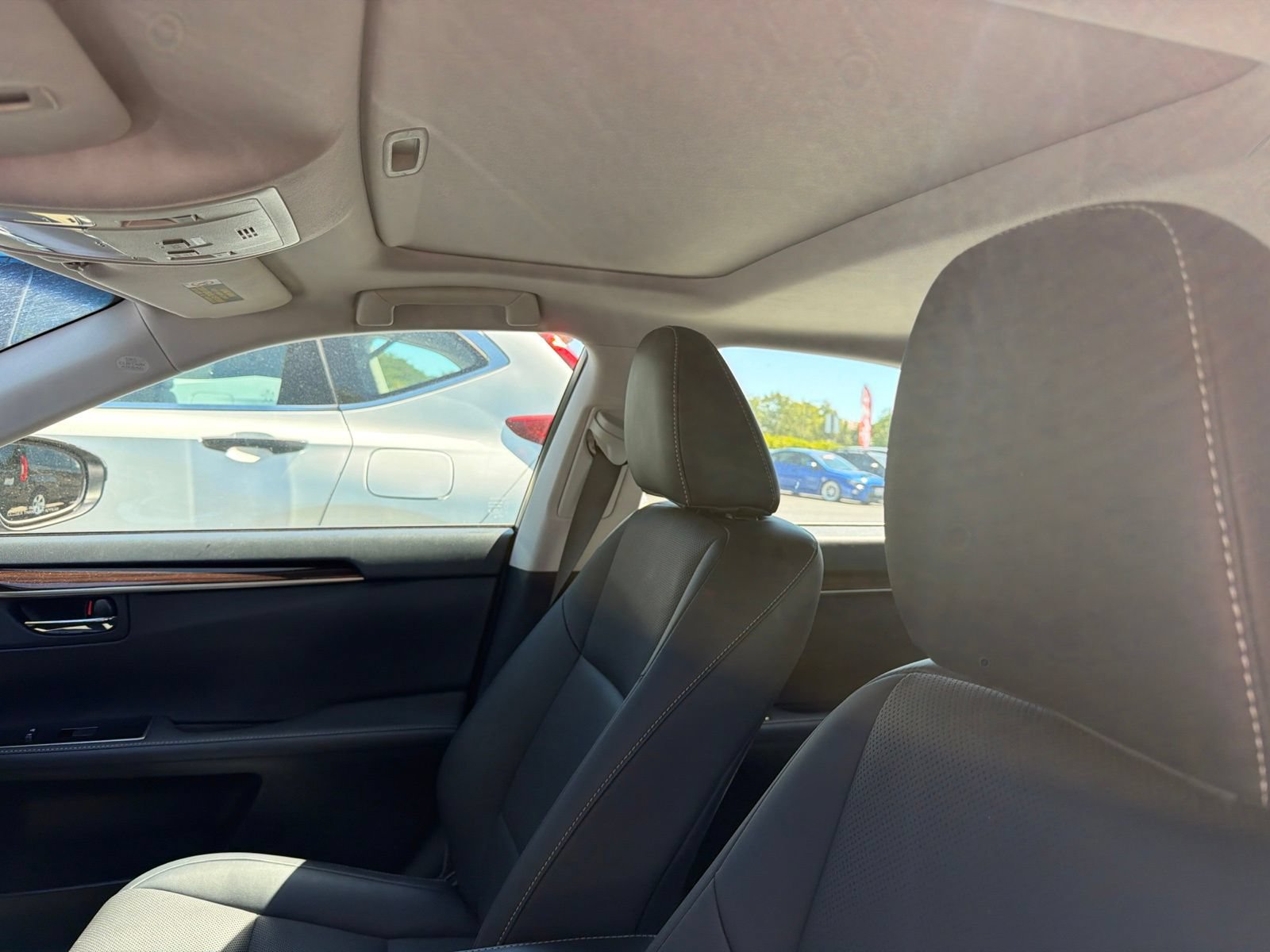 Used 2016 Lexus ES 300h w/ Navigation System Package FWD image 8