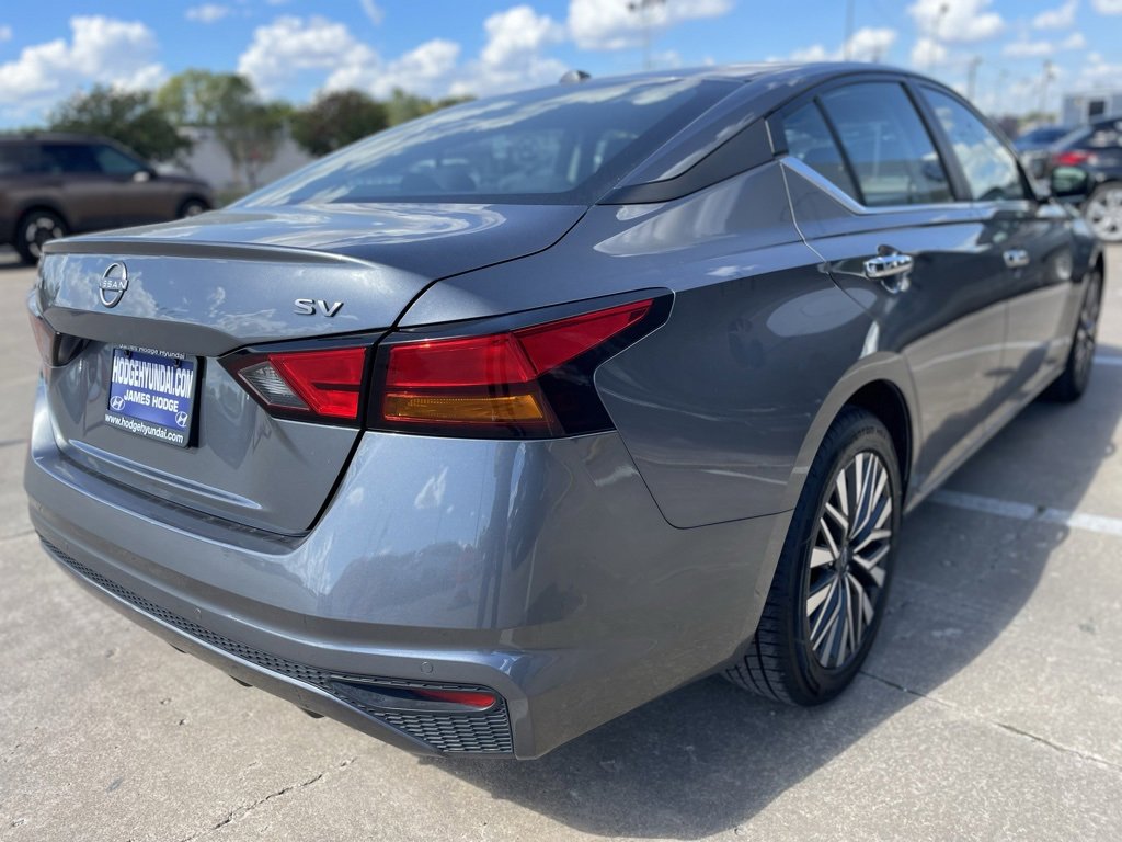 Used 2024 Nissan Altima 2.5 SV image 8