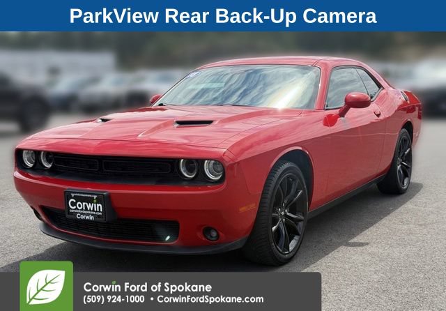 Used 2018 Dodge Challenger SXT w/ Blacktop Package RWD image 5