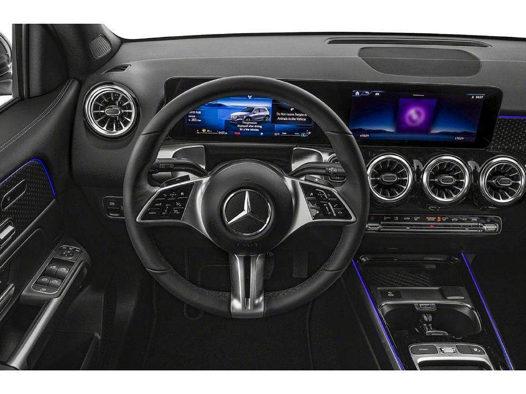 New 2026 Mercedes-Benz GLB 250 image 4