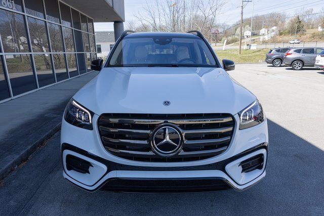 New 2025 Mercedes-Benz GLS 450 4MATIC image 4