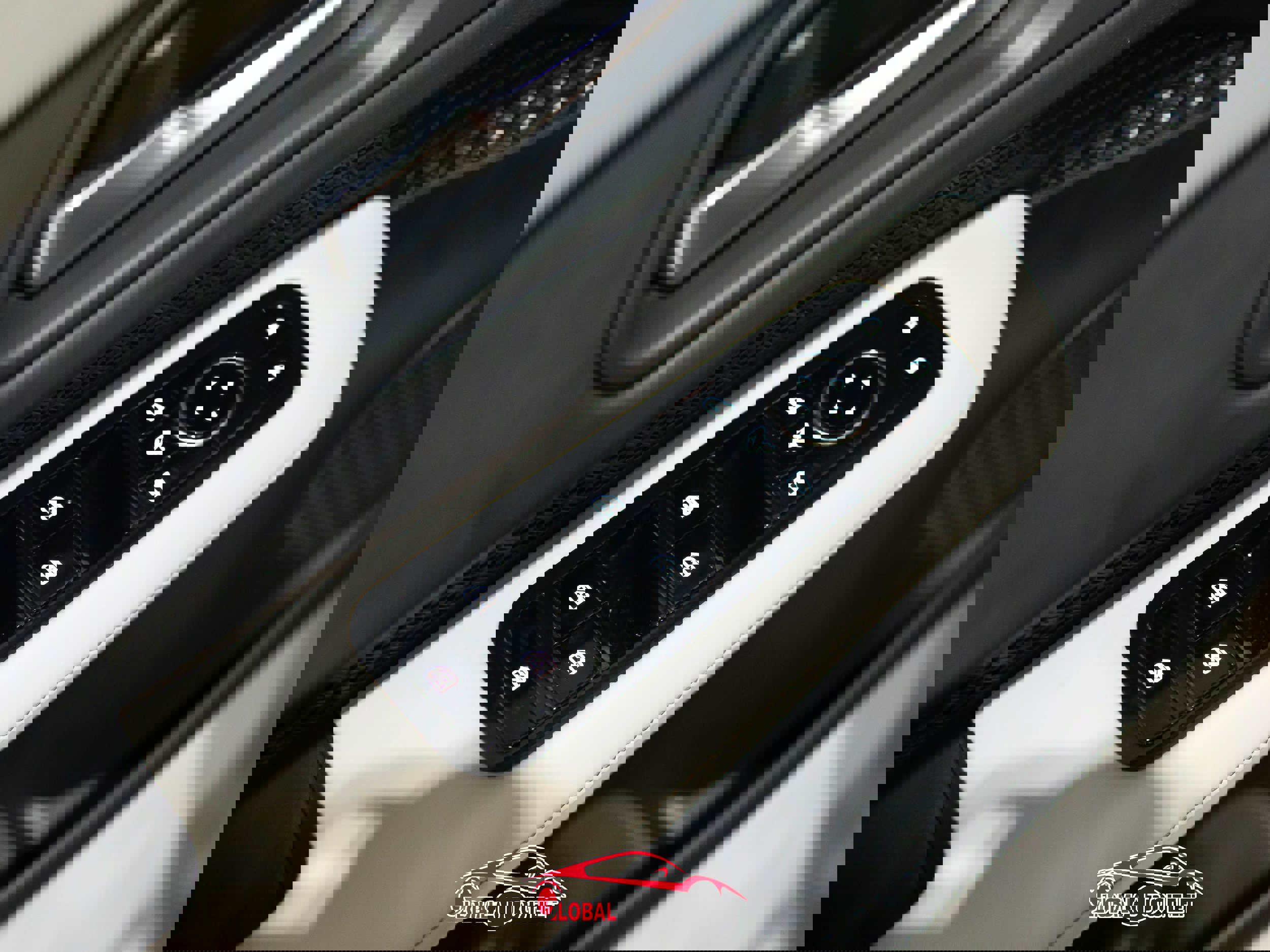 Used 2023 Nissan Ariya FWD image 38