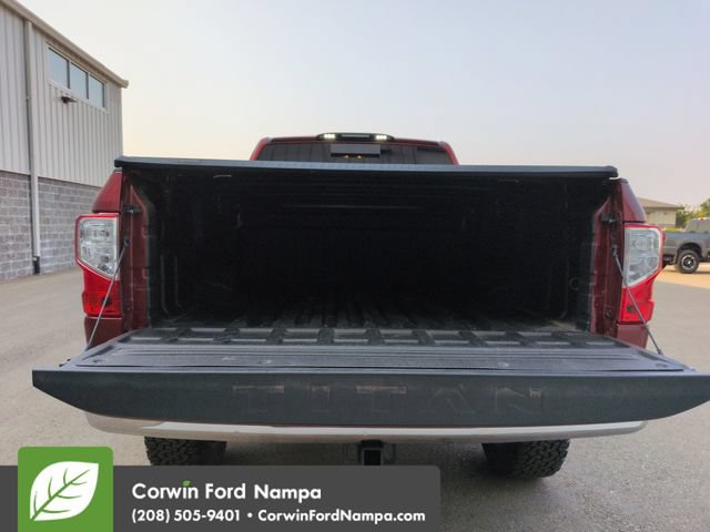 Used 2019 Nissan Titan SV AWD/4WD image 27