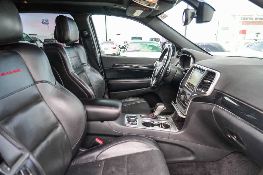Used 2018 Jeep Grand Cherokee Trailhawk w/ Trailhawk Luxury Group AWD/4WD image 17
