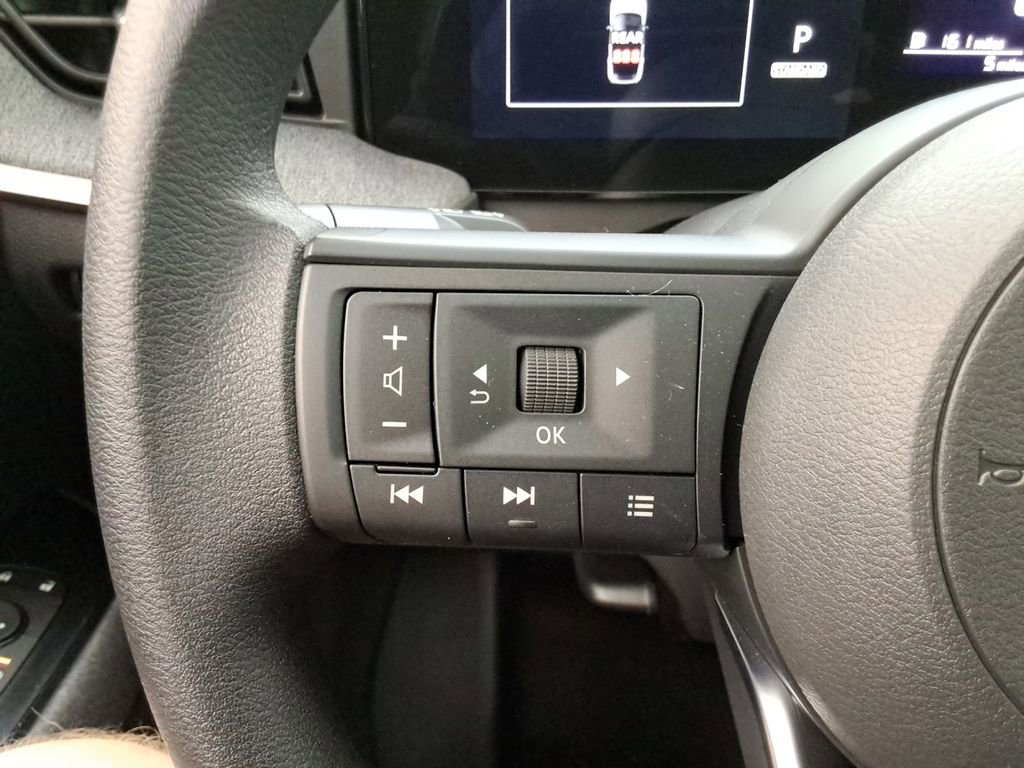 Used 2025 Nissan Kicks SV w/ SV Premium Package FWD image 24