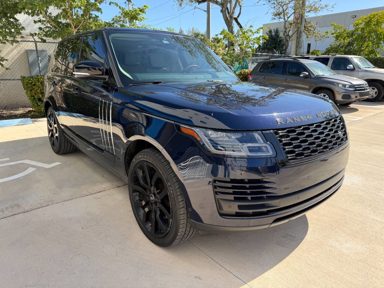 Used 2021 Land Rover Range Rover Westminster Edition image 4