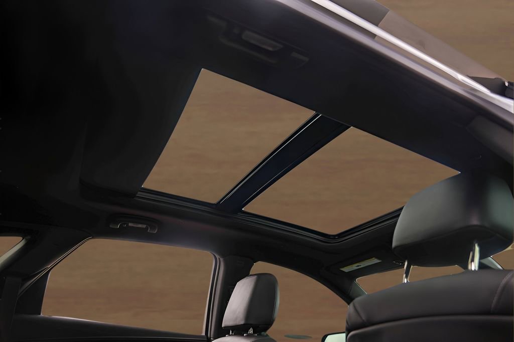 Certified 2023 Cadillac XT5 Sportv w/ Technology Package image 34