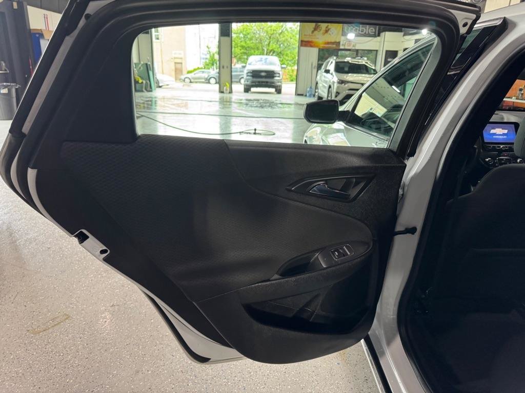 Used 2022 Chevrolet Malibu RS FWD image 14