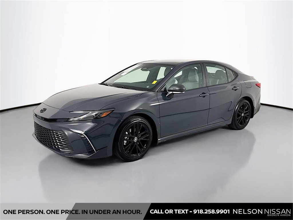 Used 2025 Toyota Camry SE