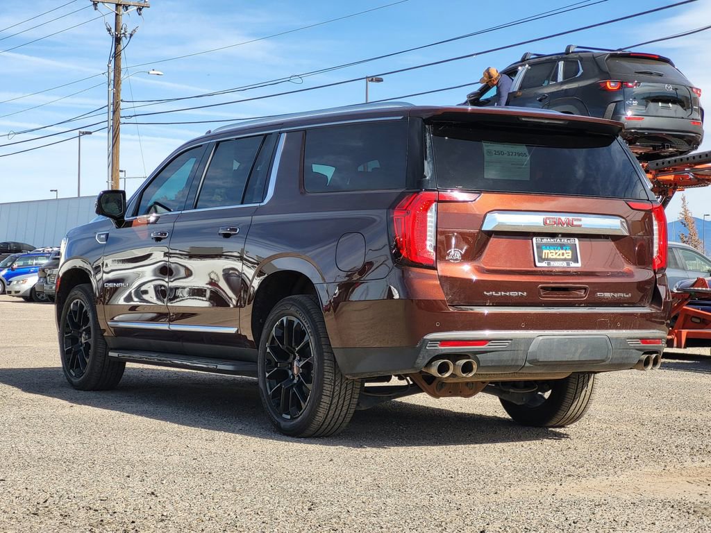 Used 2022 GMC Yukon XL Denali image 7