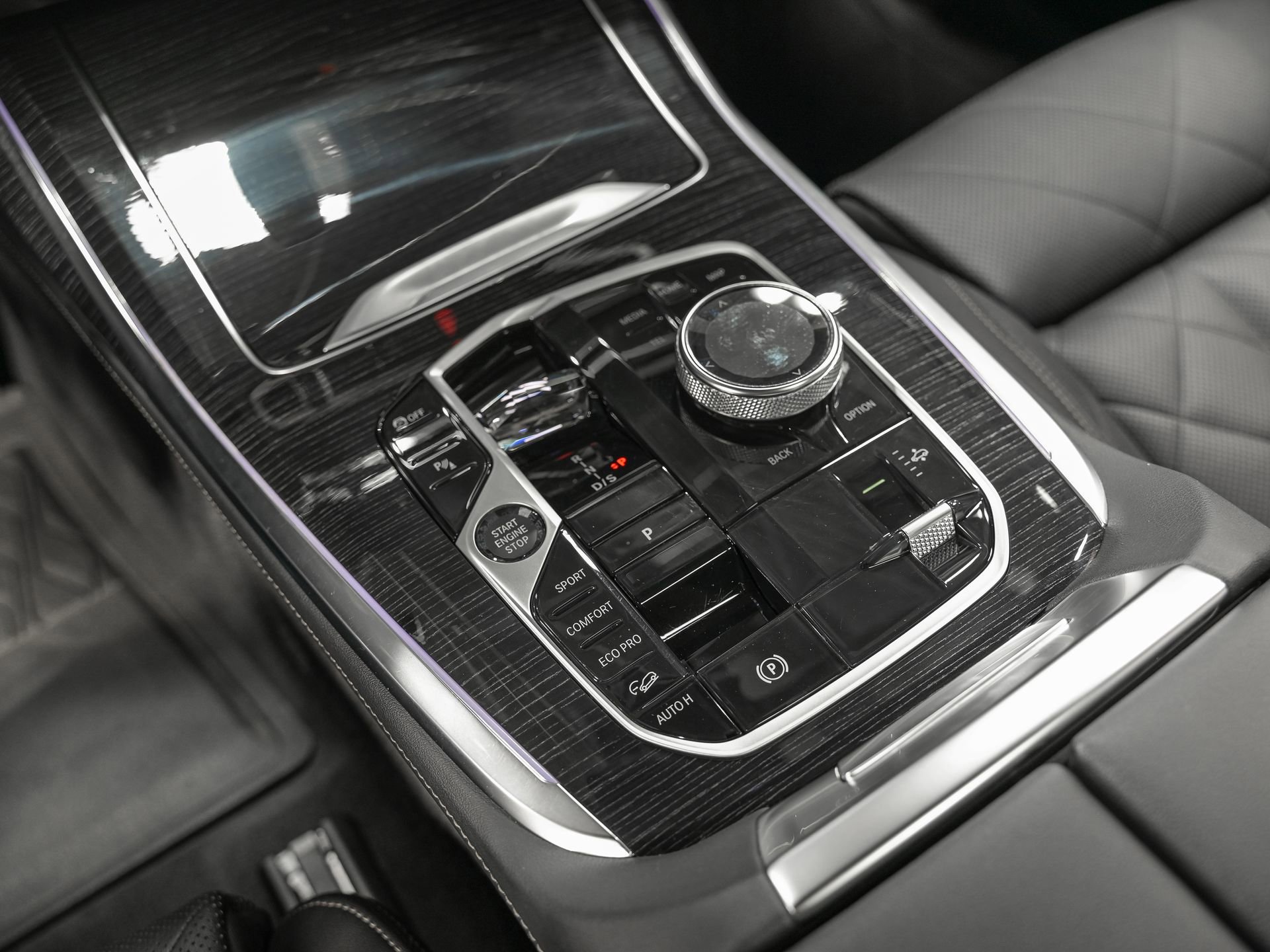 Used 2024 BMW X7 xDrive40i w/ Executive Package image 24