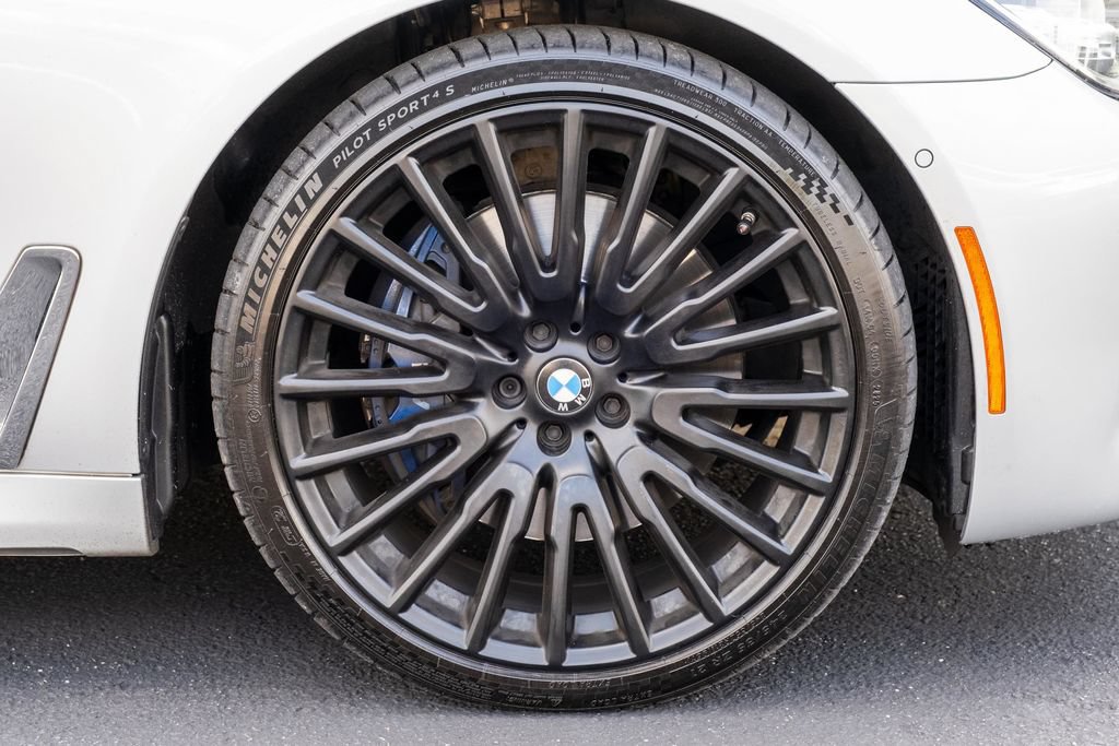 Used 2019 BMW 750i w/ Executive Package RWD image 35